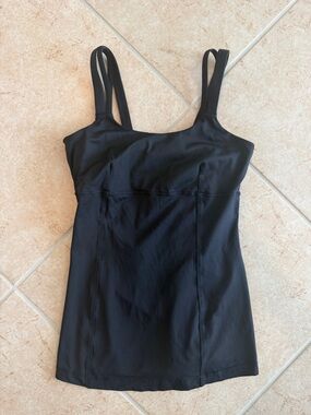 Lululemon Black Built-In Bra Tank Top Size 6 Athletic Yoga Top